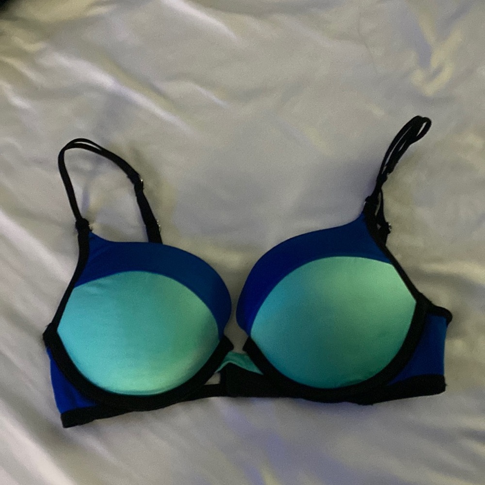 Victoria’s Secret push up bra